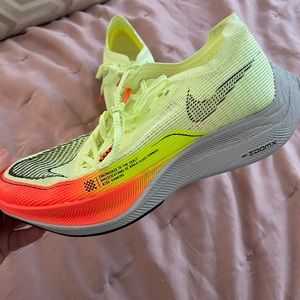 Nike ZoomX Vaporfly Next Sneakers